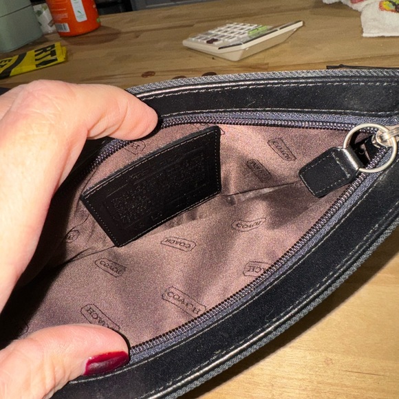 Vintage Coach Clutch 2000’s - Picture 8 of 9